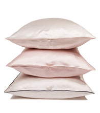 Load image into Gallery viewer, J&#39;adore Silk Pillowcase - Yvonne.b